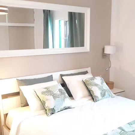Portonovo Casa Martin - Swimming Pool - Good Wifi - Old Town Apartment
